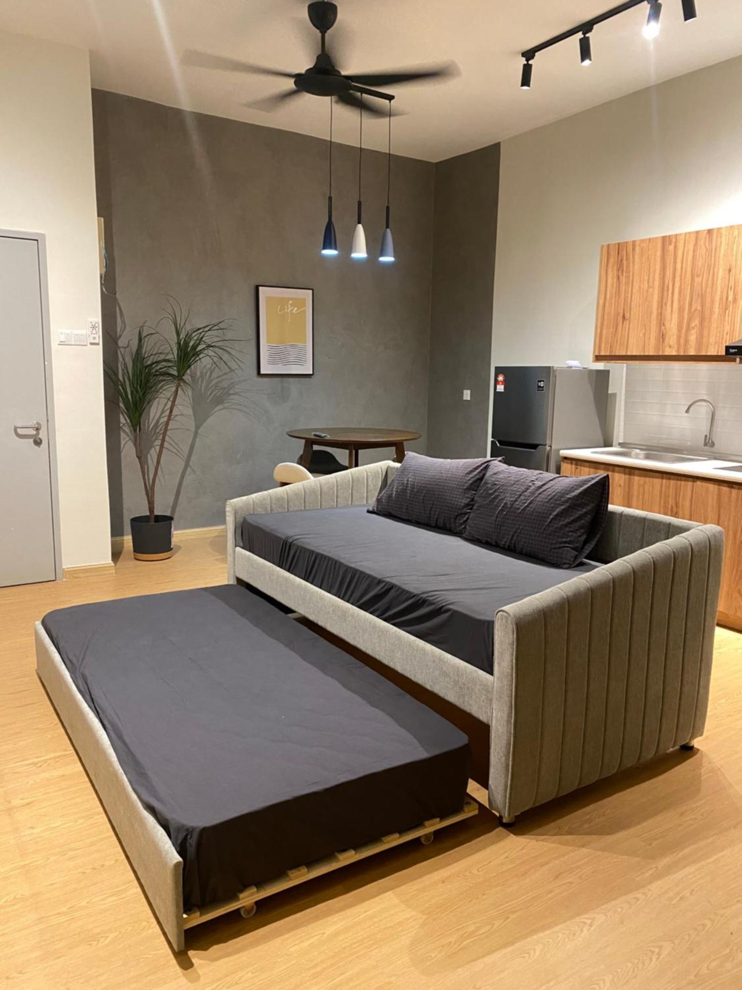 Thea Little Place Apartment